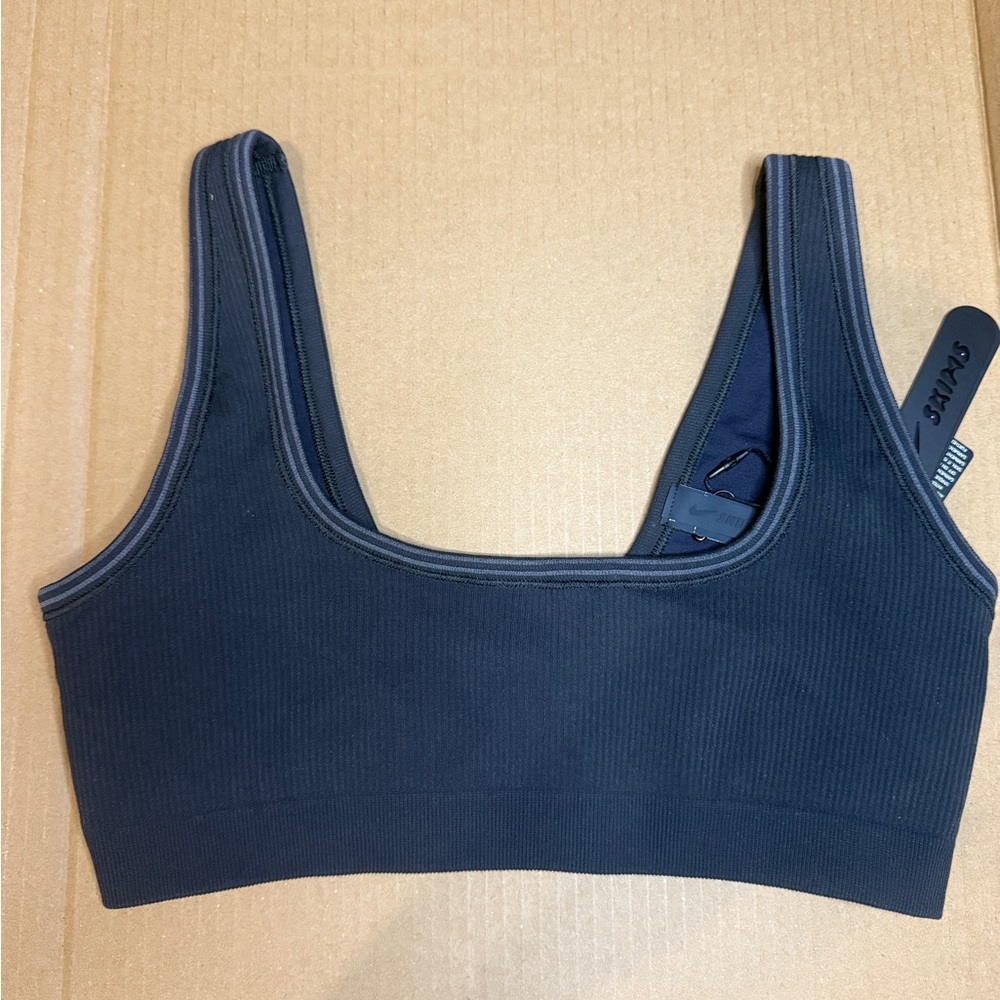 NikeSKIMS Ribbed Scoop Bra- Black